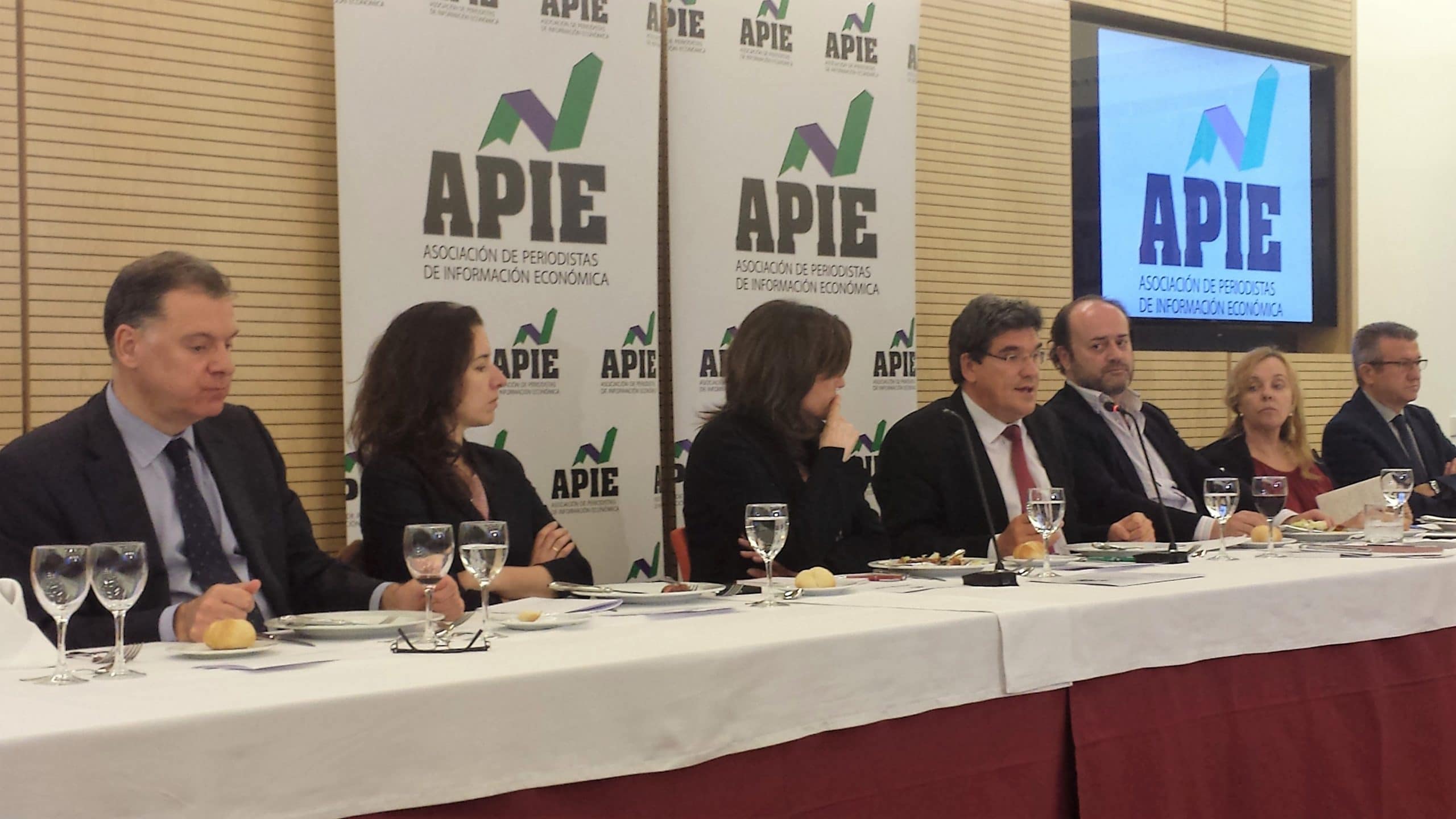 José Luis Escrivá, presidente de la AIReF, en la APIE