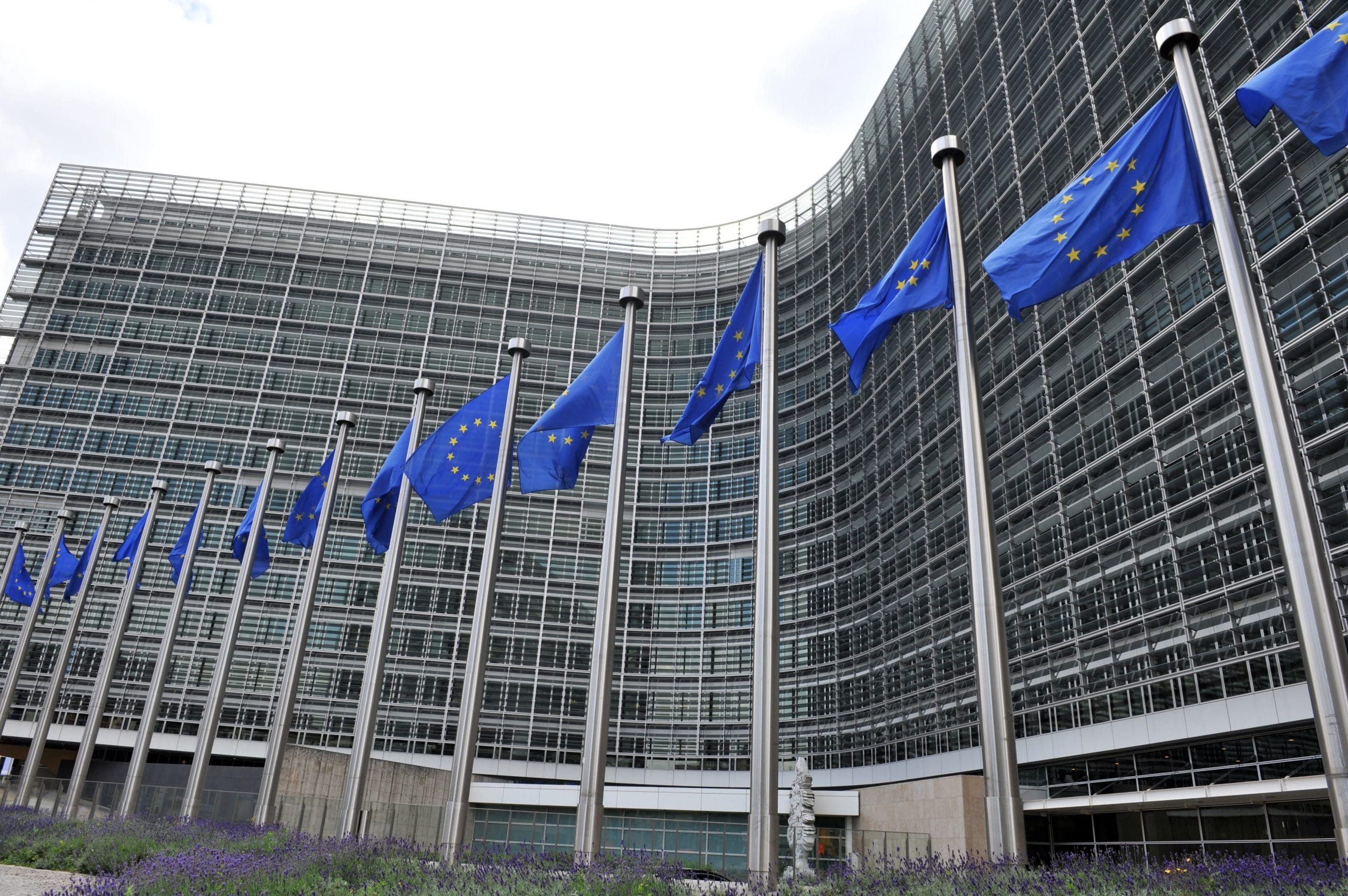Varias banderas de la Unión Europea en Bruselas.