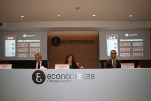 La presidenta de la AIReF, Cristina Herrero, en el Consejo de Economistas