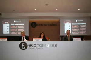 Intervención de Cristina Herrero en el Consejo General de Economistas